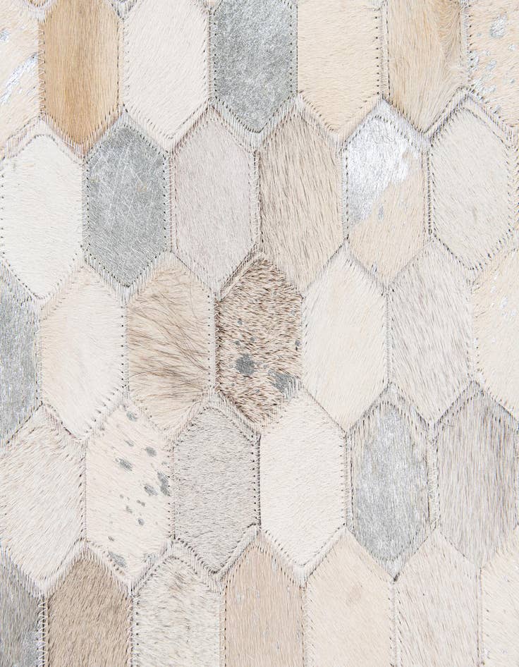 Detail image of 5' x 7' 11 Cowhide Stocks Rug