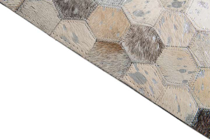 5' 1 x 8' Cowhide Stocks Rug