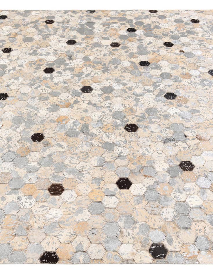 Detail image of 5' 5 x 7' 9 Cowhide Stocks Rug