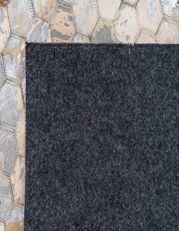 Detail image of 5' 5 x 7' 8 Cowhide Stocks Rug