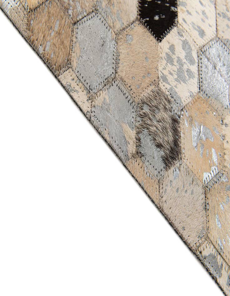 Detail image of 5' 4 x 7' 7 Cowhide Stocks Rug