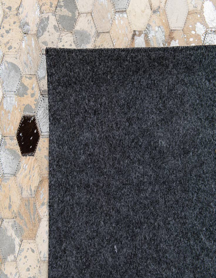 Detail image of 5' 4 x 7' 7 Cowhide Stocks Rug