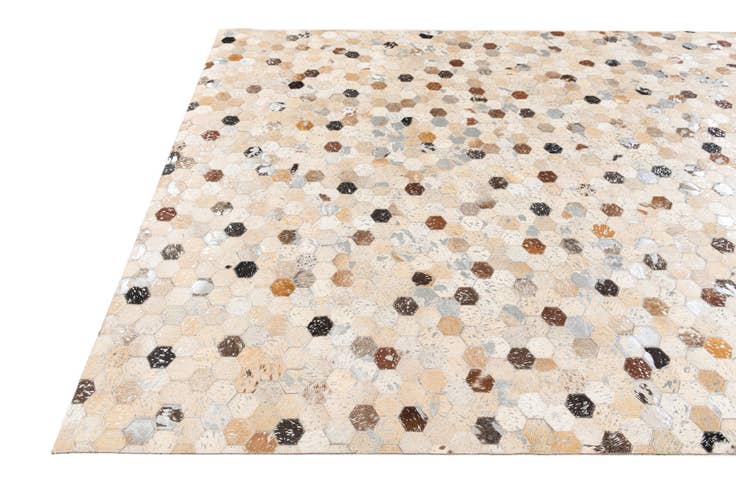 Detail image of 5' 4 x 7' 7 Cowhide Stocks Rug