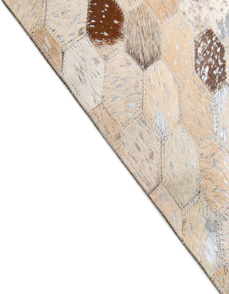 Detail image of 5' 4 x 7' 7 Cowhide Stocks Rug