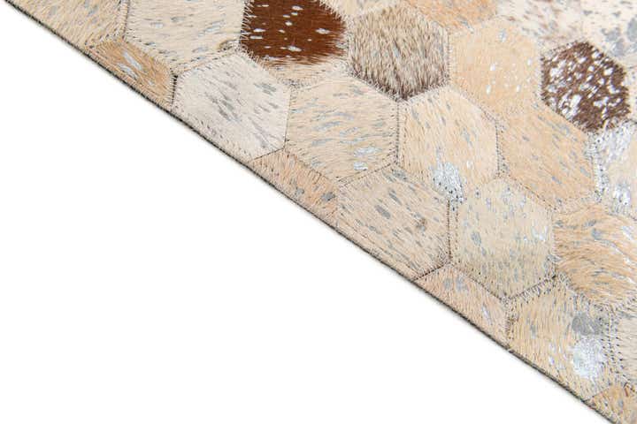 5' 4 x 7' 7 Cowhide Stocks Rug