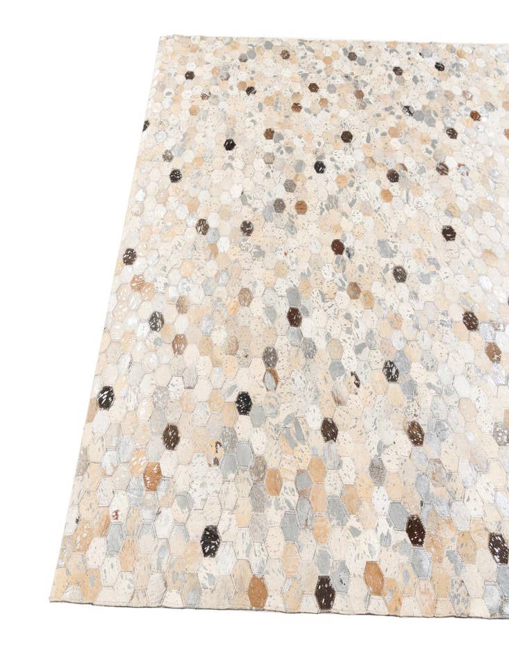 Detail image of 5' 6 x 7' 8 Cowhide Stocks Rug