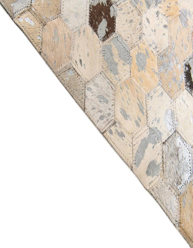 Detail image of 5' 6 x 7' 8 Cowhide Stocks Rug