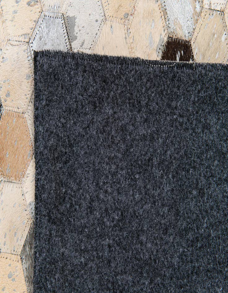 Detail image of 5' 6 x 7' 8 Cowhide Stocks Rug