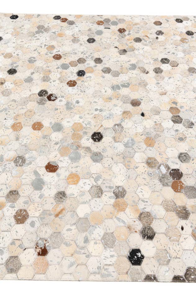 Detail image of 5' x 7' 9 Cowhide Stocks Rug
