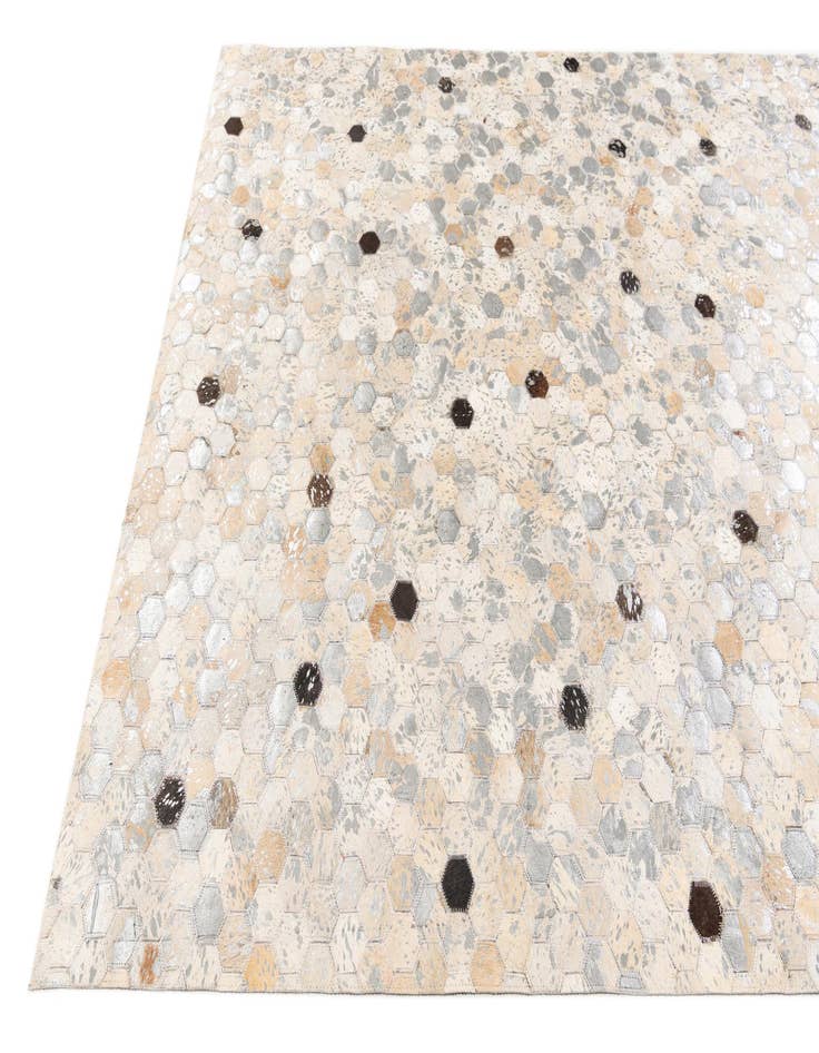 Detail image of 5' 3 x 7' 7 Cowhide Stocks Rug