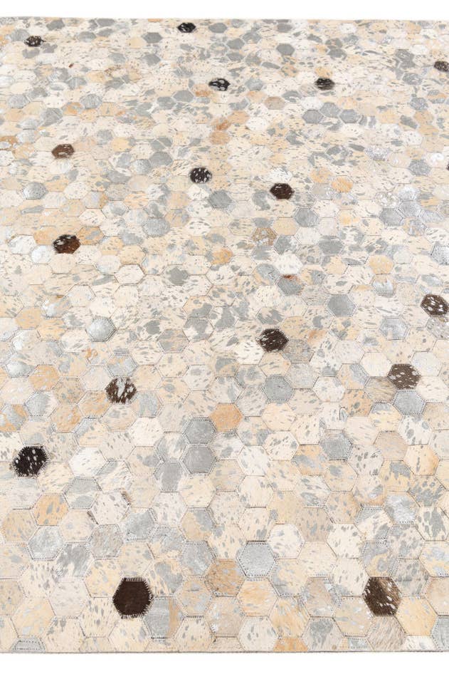 Detail image of 5' 3 x 7' 7 Cowhide Stocks Rug