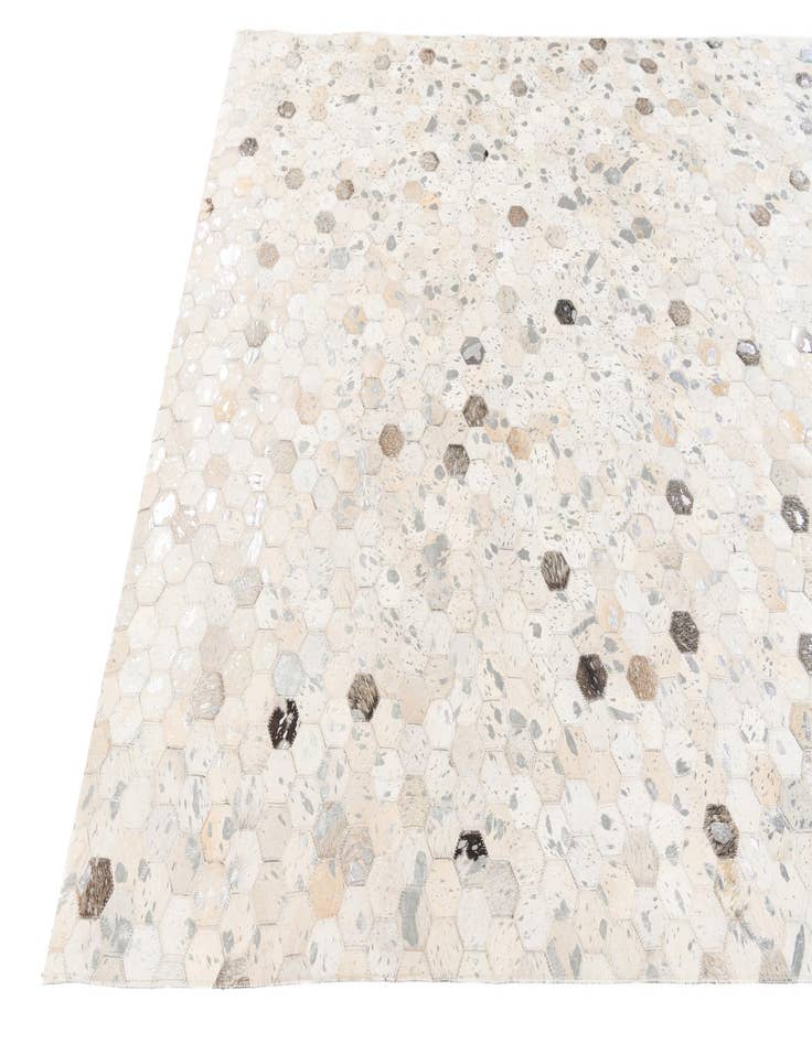 Detail image of 5' x 7' 11 Cowhide Stocks Rug