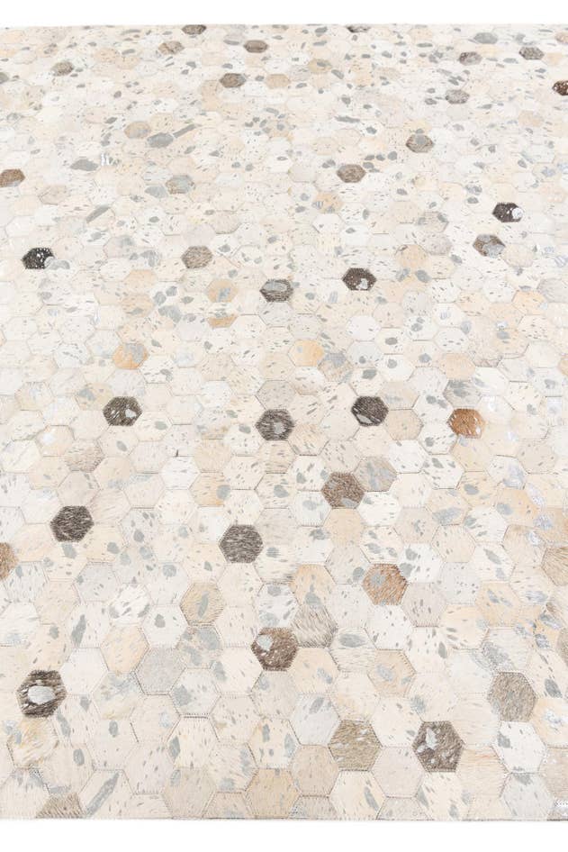 Detail image of 5' x 7' 11 Cowhide Stocks Rug