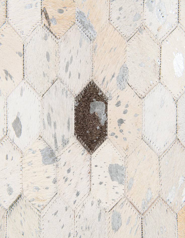 Detail image of 5' x 7' 11 Cowhide Stocks Rug