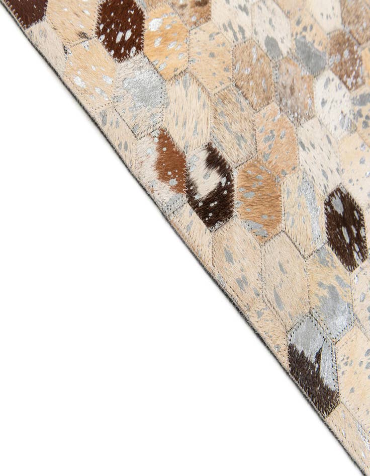 Detail image of 5' 4 x 7' 6 Cowhide Stocks Rug