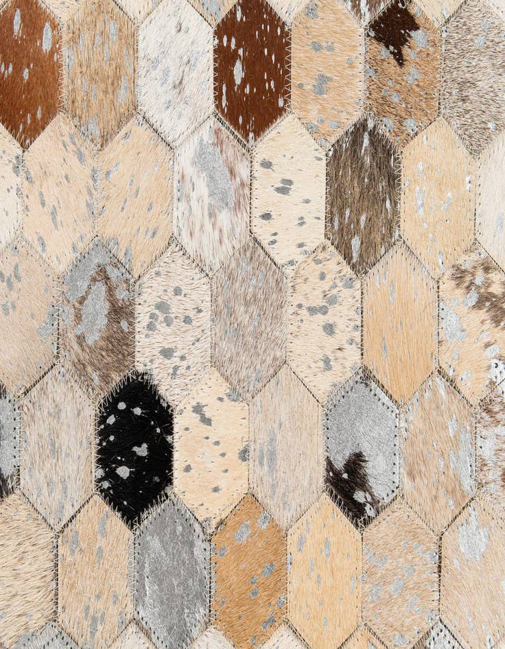 Detail image of 5' 4 x 7' 6 Cowhide Stocks Rug
