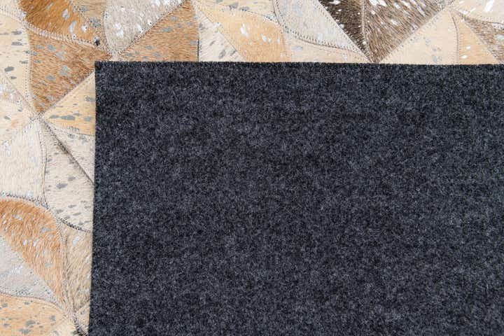 5' 3 x 7' 7 Cowhide Stocks Rug