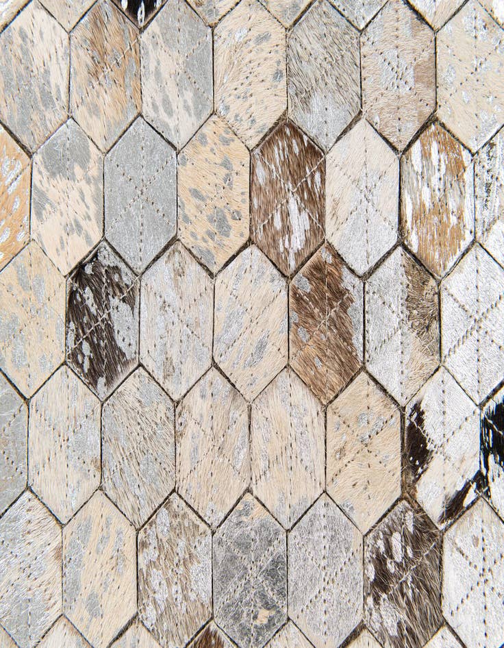 Detail image of 5' 3 x 7' 9 Cowhide Stocks Rug