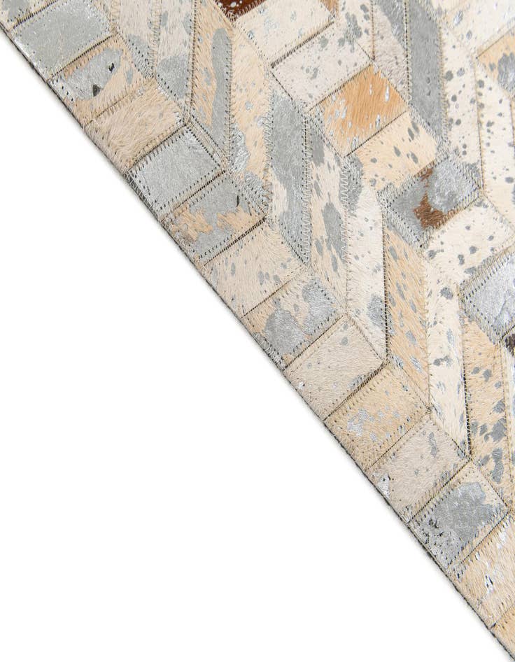 Detail image of 5' 3 x 7' 3 Cowhide Stocks Rug