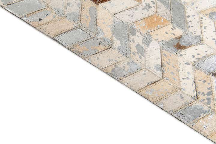 5' 3 x 7' 3 Cowhide Stocks Rug