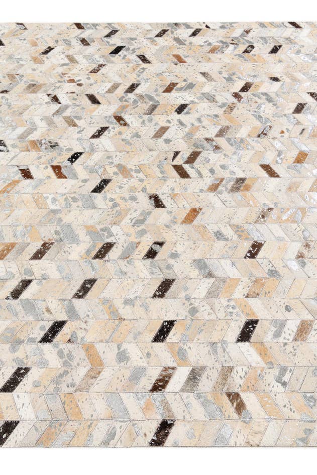 Detail image of 5' 4 x 7' 7 Cowhide Stocks Rug