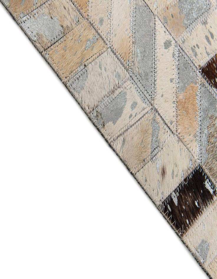 Detail image of 5' 4 x 7' 7 Cowhide Stocks Rug