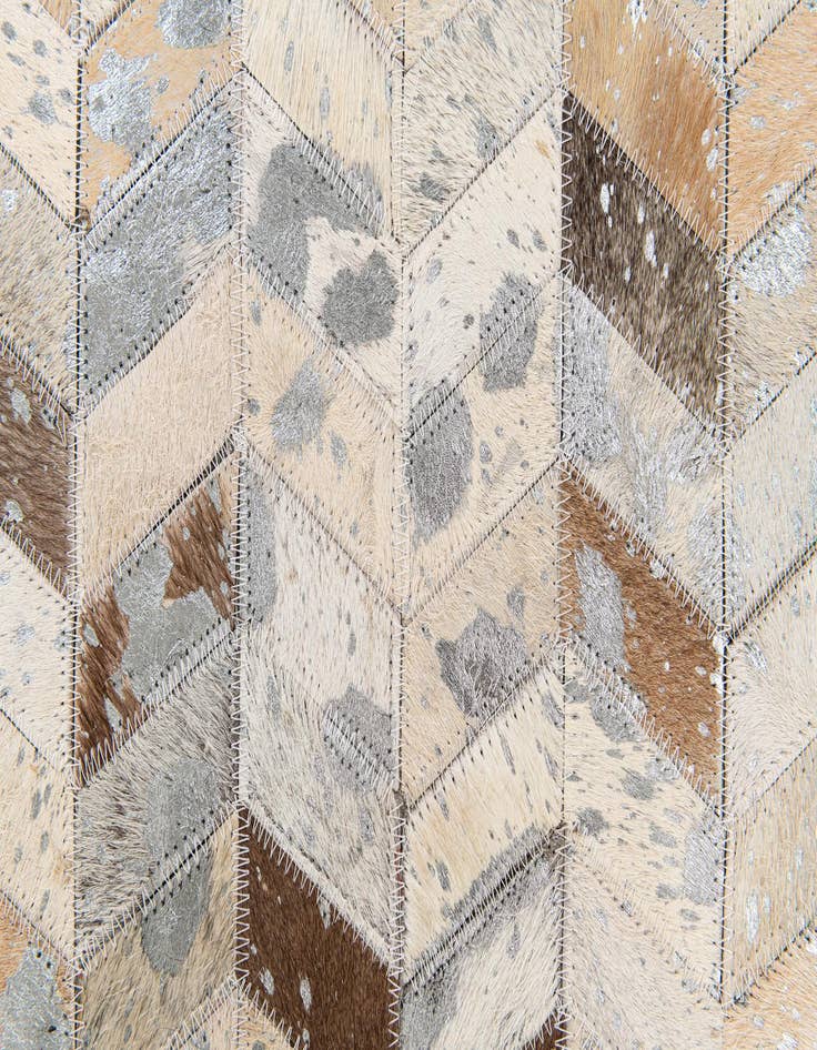 Detail image of 5' 4 x 7' 7 Cowhide Stocks Rug