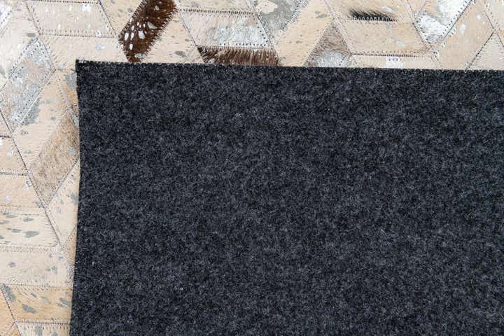 5' 4 x 7' 7 Cowhide Stocks Rug