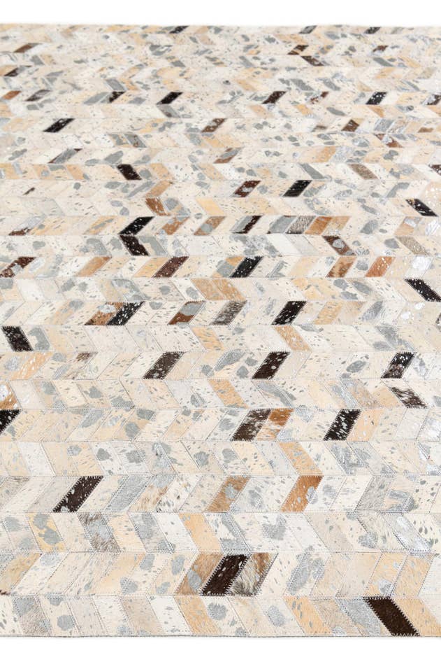Detail image of 5' 4 x 7' 5 Cowhide Stocks Rug