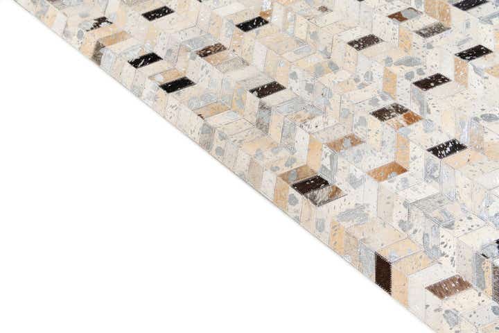 5' 4 x 7' 5 Cowhide Stocks Rug