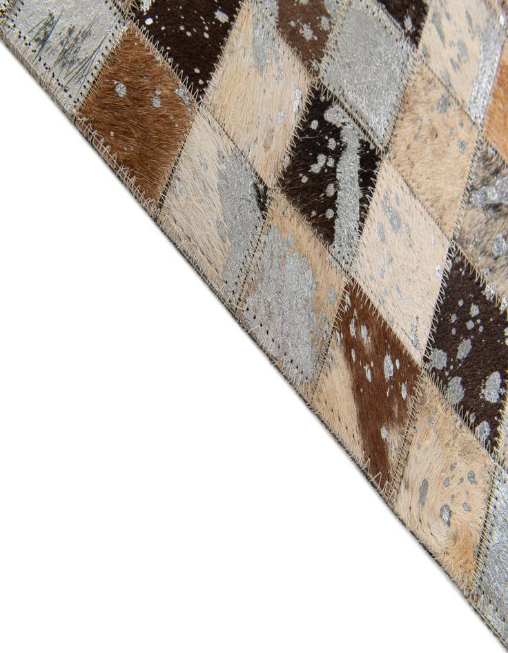 Detail image of 5' 3 x 7' 3 Cowhide Stocks Rug