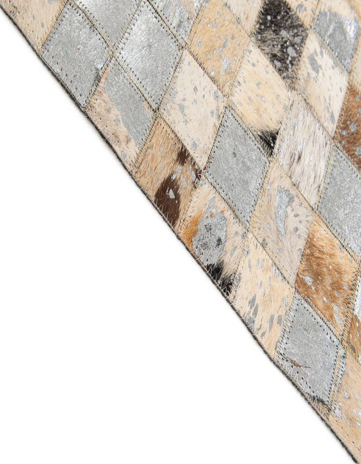Detail image of 5' 2 x 7' 3 Cowhide Stocks Rug