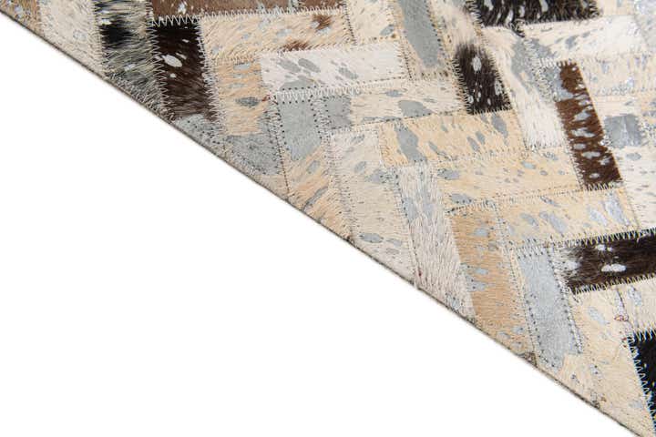 5' 3 x 7' 6 Cowhide Stocks Rug