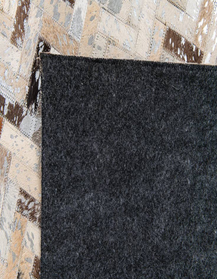 Detail image of 5' 3 x 7' 6 Cowhide Stocks Rug