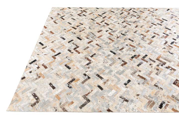 5' 3 x 7' 8 Cowhide Stocks Rug
