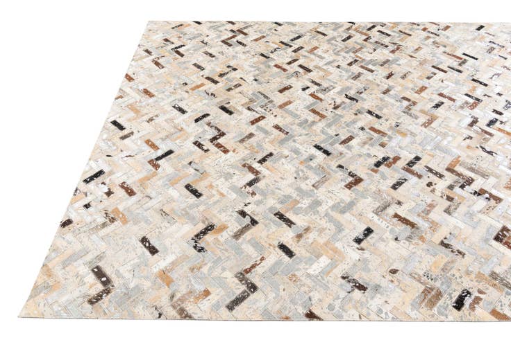 Detail image of 5' 3 x 7' 8 Cowhide Stocks Rug