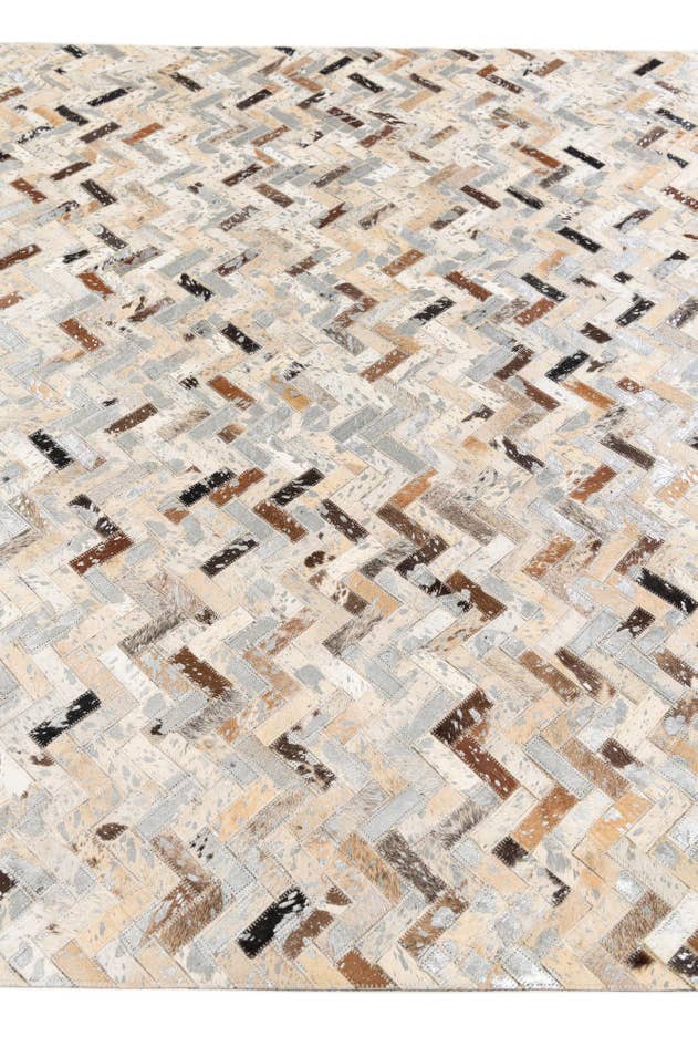 Detail image of 5' 3 x 7' 8 Cowhide Stocks Rug