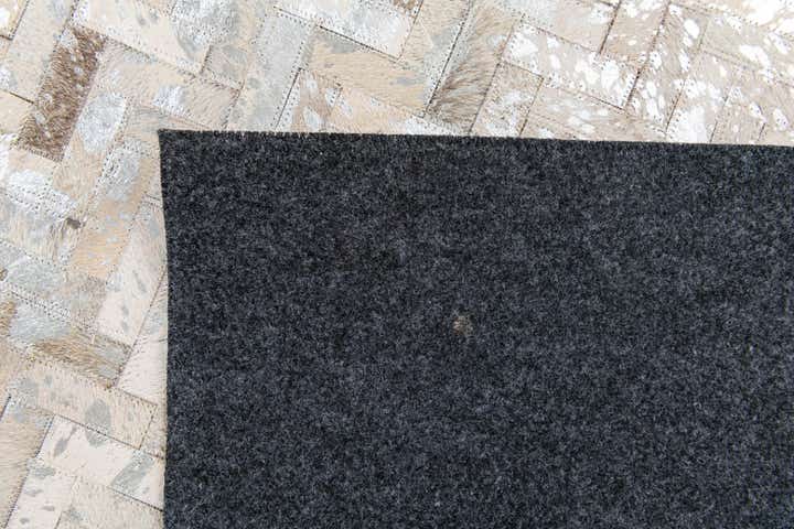 5' 4 x 7' 6 Cowhide Stocks Rug