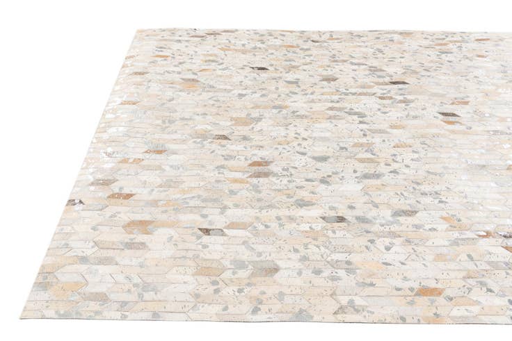 Detail image of 4' 11 x 8' Cowhide Stocks Rug