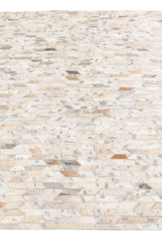 Detail image of 4' 11 x 8' Cowhide Stocks Rug