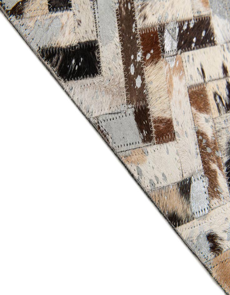 Detail image of 5' 2 x 7' 6 Cowhide Stocks Rug