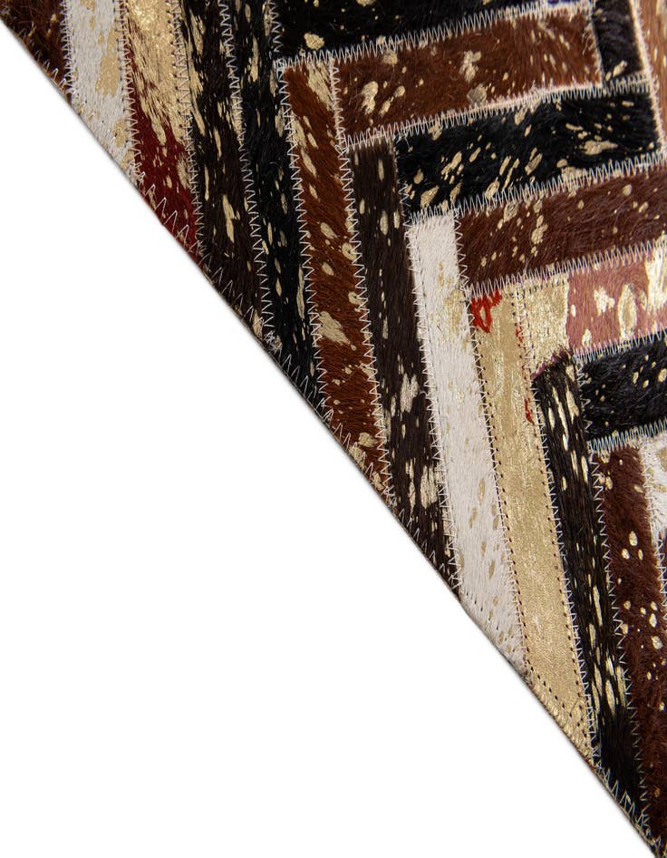 Detail image of 5' x 7' 8 Cowhide Stocks Rug