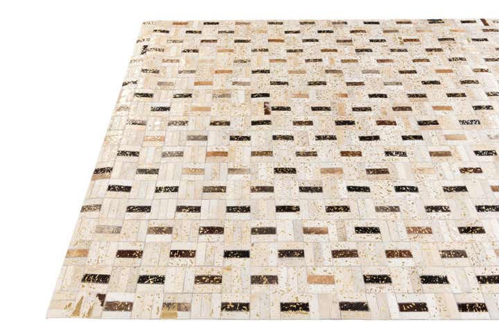 5' 2 x 8' Cowhide Stocks Rug