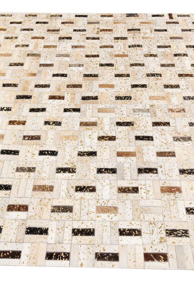 5' 2 x 8' Cowhide Stocks Rug