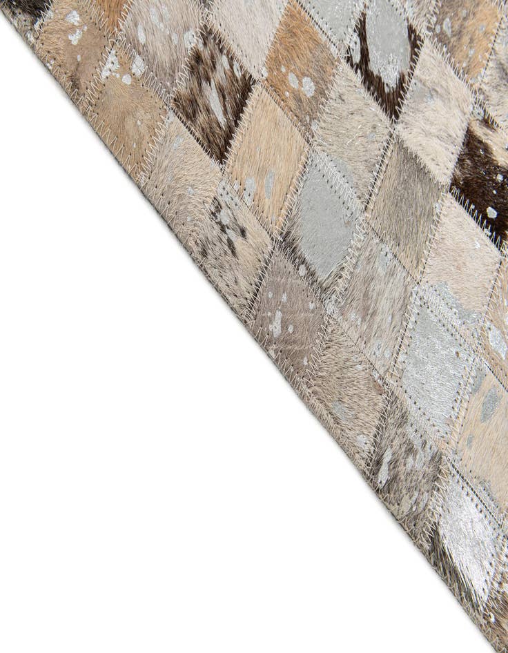 Detail image of 5' 4 x 7' 7 Cowhide Stocks Rug