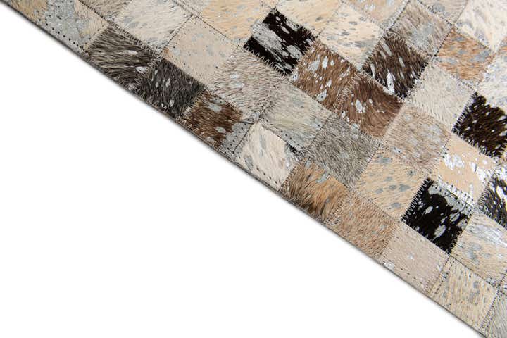 5' 4 x 7' 6 Cowhide Stocks Rug