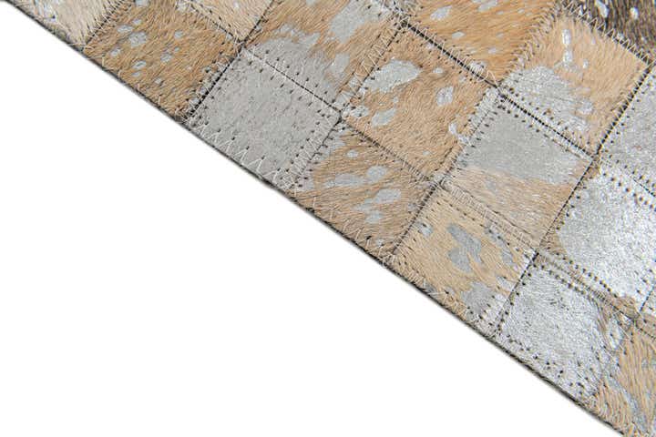 5' 3 x 7' 5 Cowhide Stocks Rug