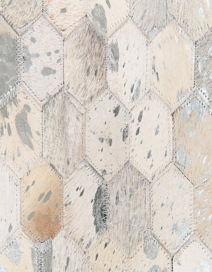 Detail image of 5' x 7' 11 Cowhide Stocks Rug