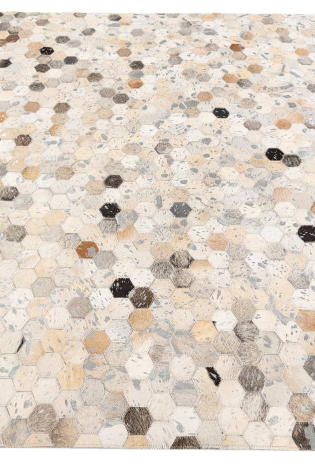 Detail image of 5' 1 x 7' 9 Cowhide Stocks Rug