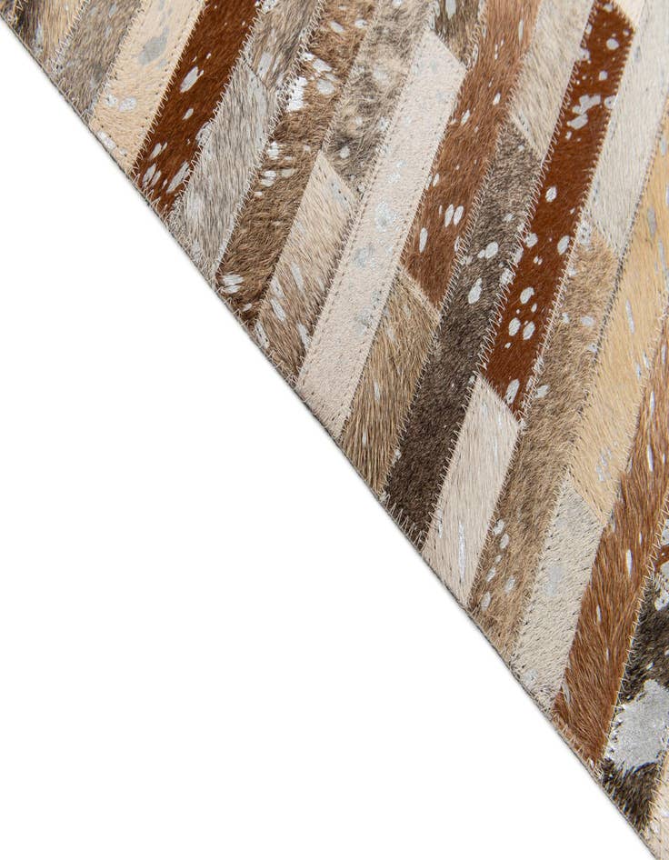 Detail image of 5' 4 x 7' 7 Cowhide Stocks Rug